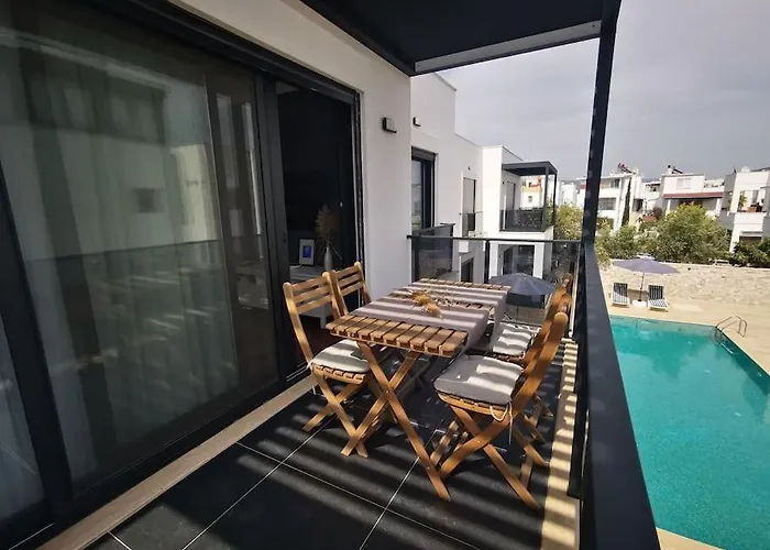 300m To 2 Bedroom Upstairs Flat With Pool A2 - Yeni Duenya Apartament Bodrum