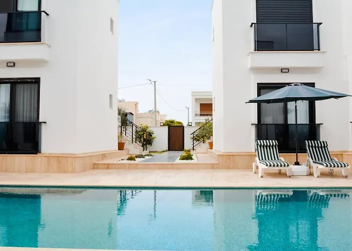 300m To 2 Bedroom Upstairs Flat With Pool A2 - Yeni Dunya * Bodrum