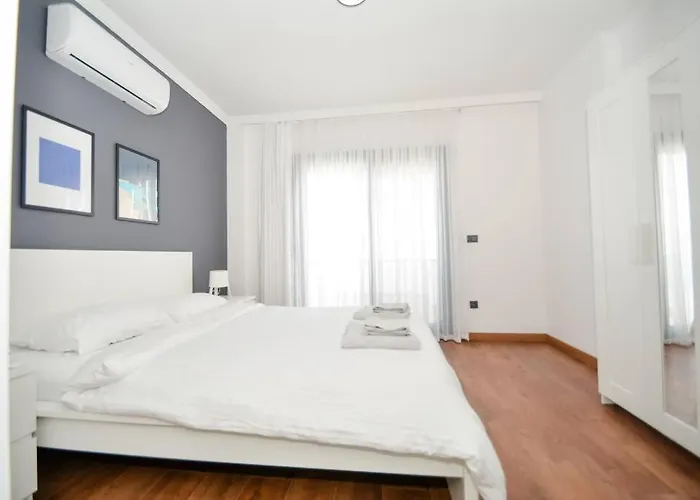300m To 2 Bedroom Upstairs Flat With Pool A2 - Yeni Dunya