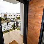 300m To 2 Bedroom Upstairs Flat With Pool A2 - Yeni Dunya Apartment