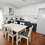 300m To 2 Bedroom Upstairs Flat With Pool A2 - Yeni Dunya アパート ボドルム