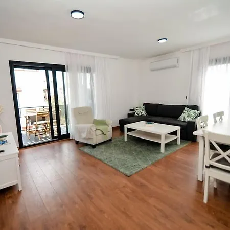 300m To 2 Bedroom Upstairs Flat With Pool A2 - Yeni Dunya Apartamento *