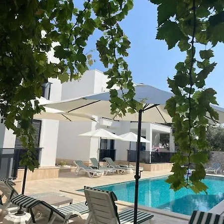 Apartamento 300m To 2 Bedroom Upstairs Flat With Pool A2 - Yeni Dünya Bodrum